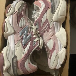 Pink new balance 9060
